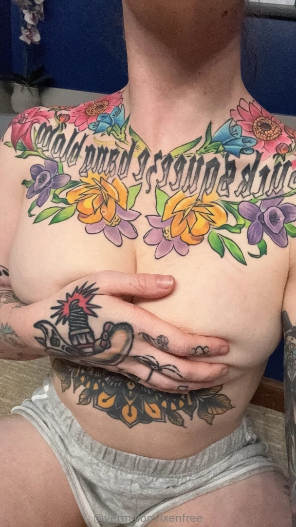 Wanna see these titties work your cock titty play bundle s here boo 