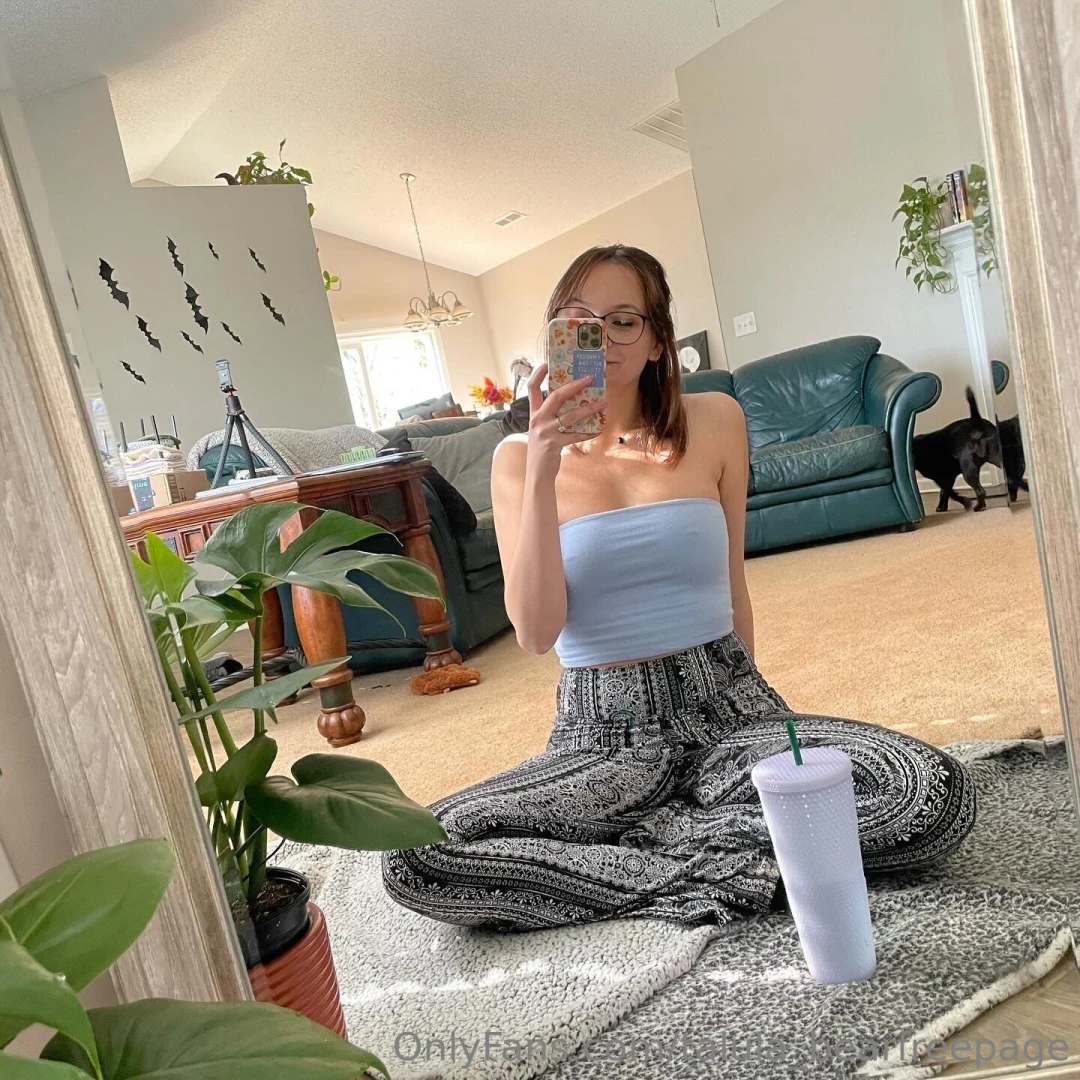 I could be your sweet little girlfriend or i could be your sexy little 