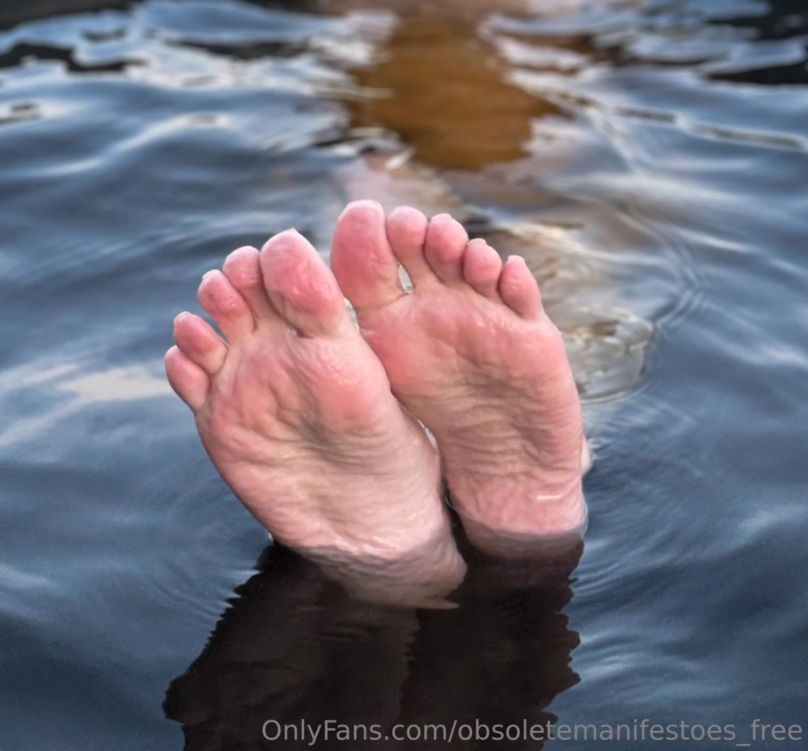 Golden hour wrinkles in outdoor hot tub more revealing content from part 1 
