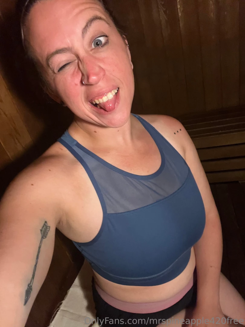 Happy friday 4 pics of me topless in the sauna for just 3 all proceeds part 1 