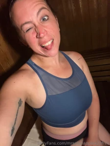 Happy friday 4 pics of me topless in the sauna for just 3 all proceeds part 1