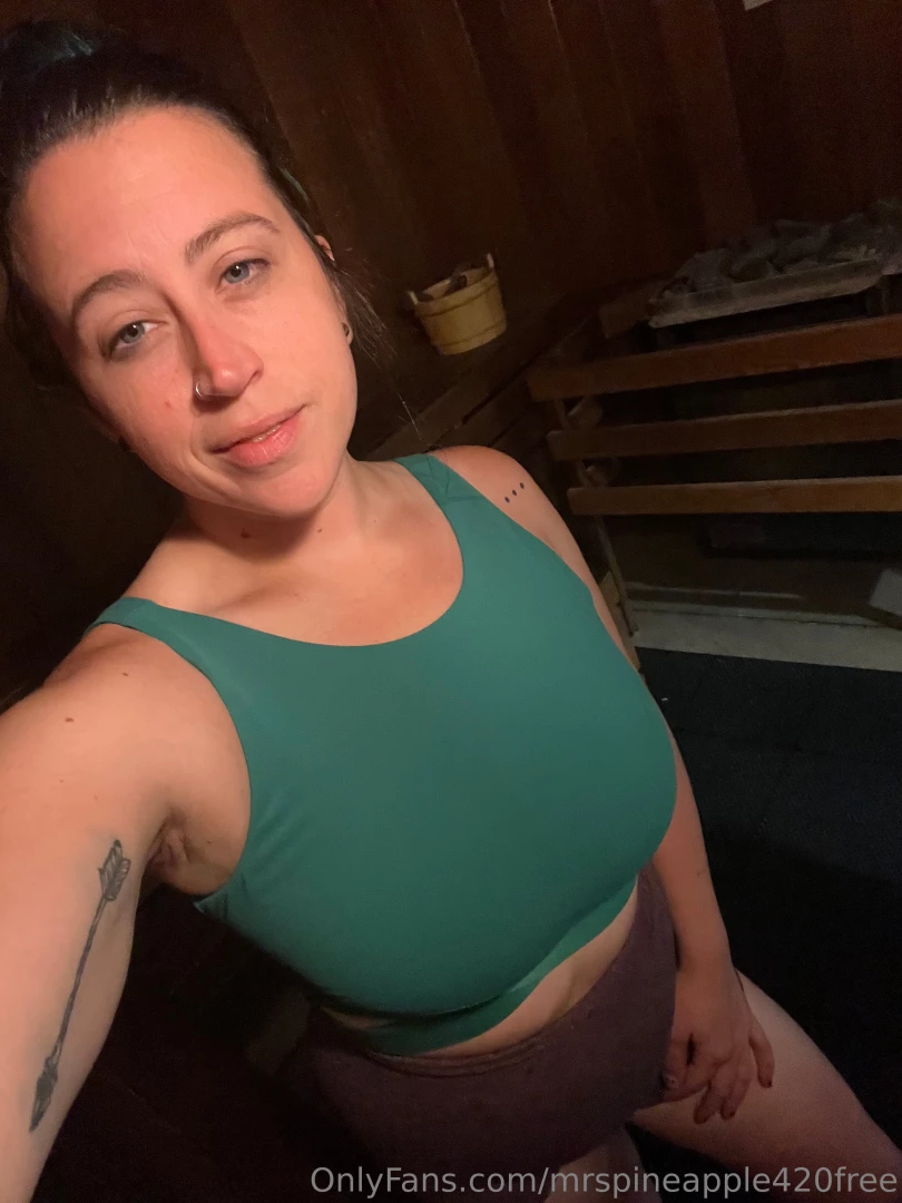 New topless sauna pics from today s workout help me get those booty part 1 