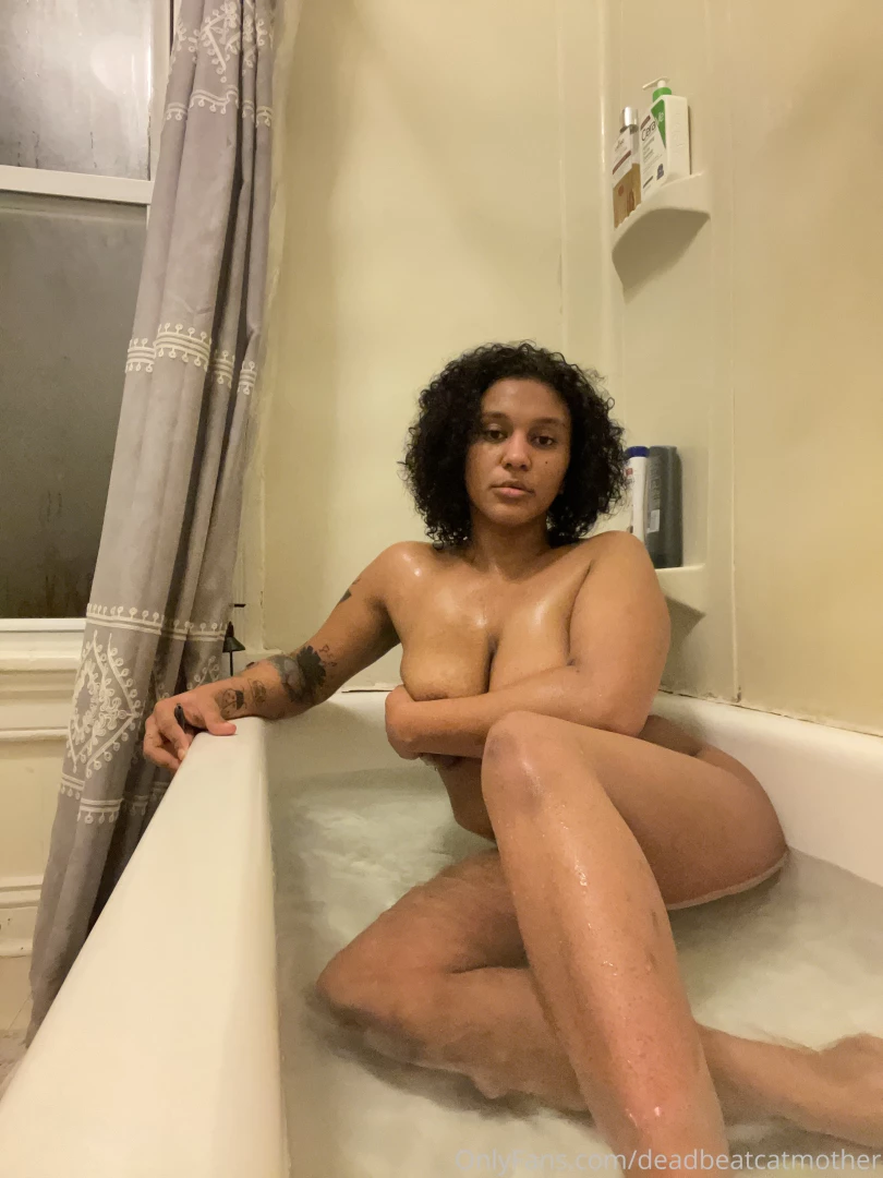 A warm bath is my favorite place to play with my pussy part 5 