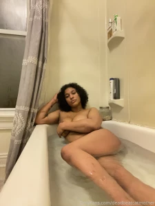 A warm bath is my favorite place to play with my pussy part 6