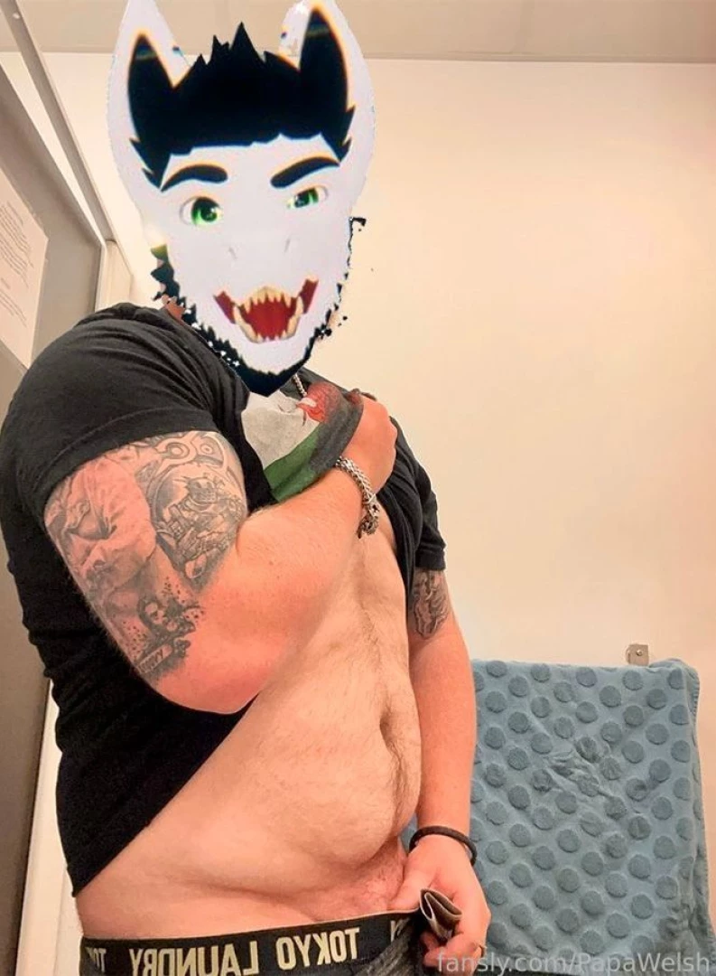 Bit of an irl body and bulge reveal dadbod buff stong bulge tease part 1 