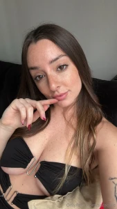 Eyes up here or don t i don t mind part 1