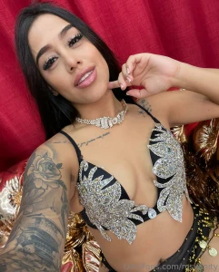 Can i make you a custom video or photo