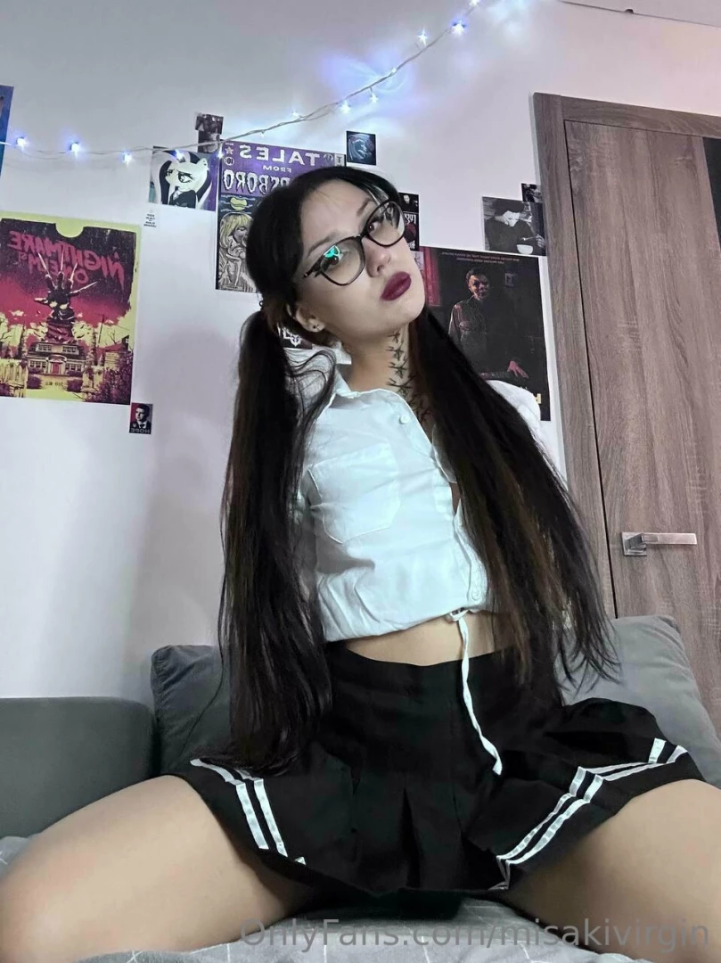 What do you think about this outfit do you think it would look hot in part 1 