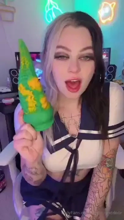 Student vs tentacle episode 1 a curious girl has found something 