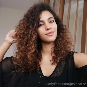 Tu aimes cette coloration avec les meches marrons clair