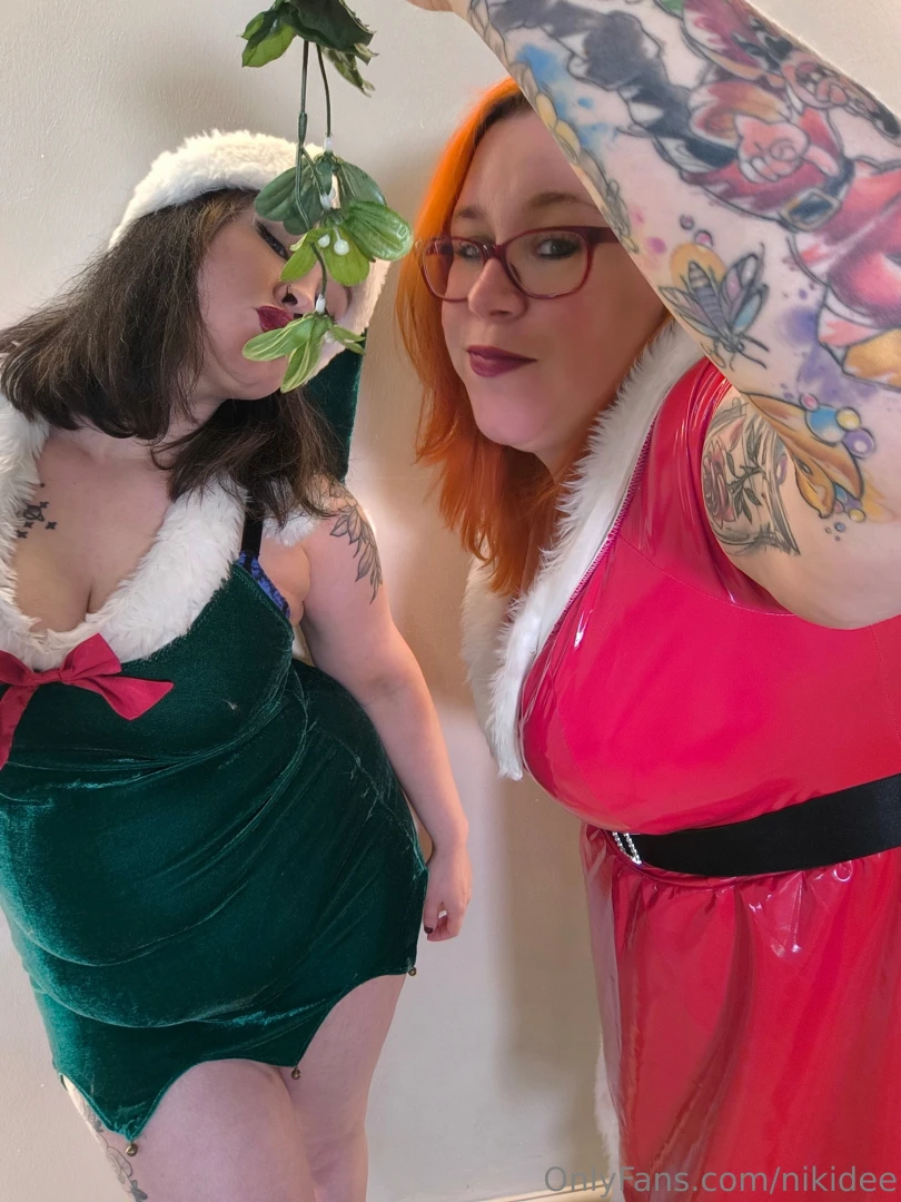 Think we should kiss deliciouslyyours 