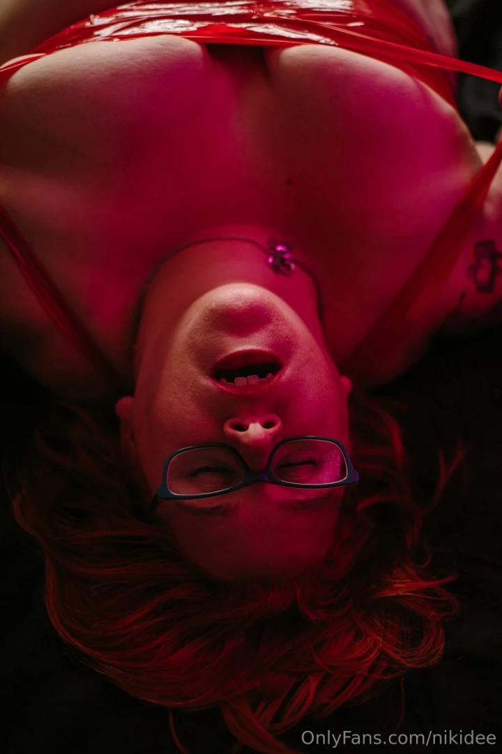 Imagine how good it would feel to slide inside me when im bent over 
