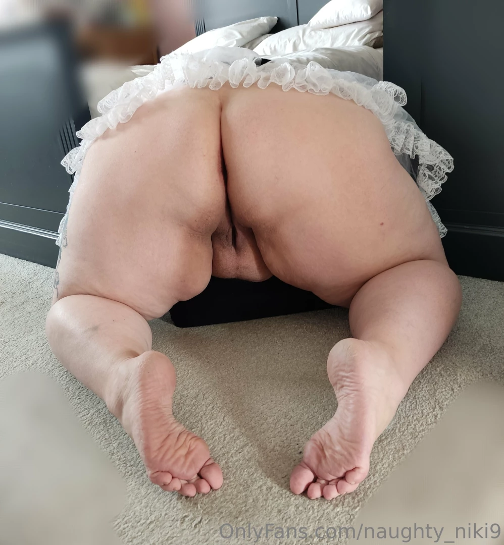 I hope your enjoying the anal video that was sent out he spreads me 