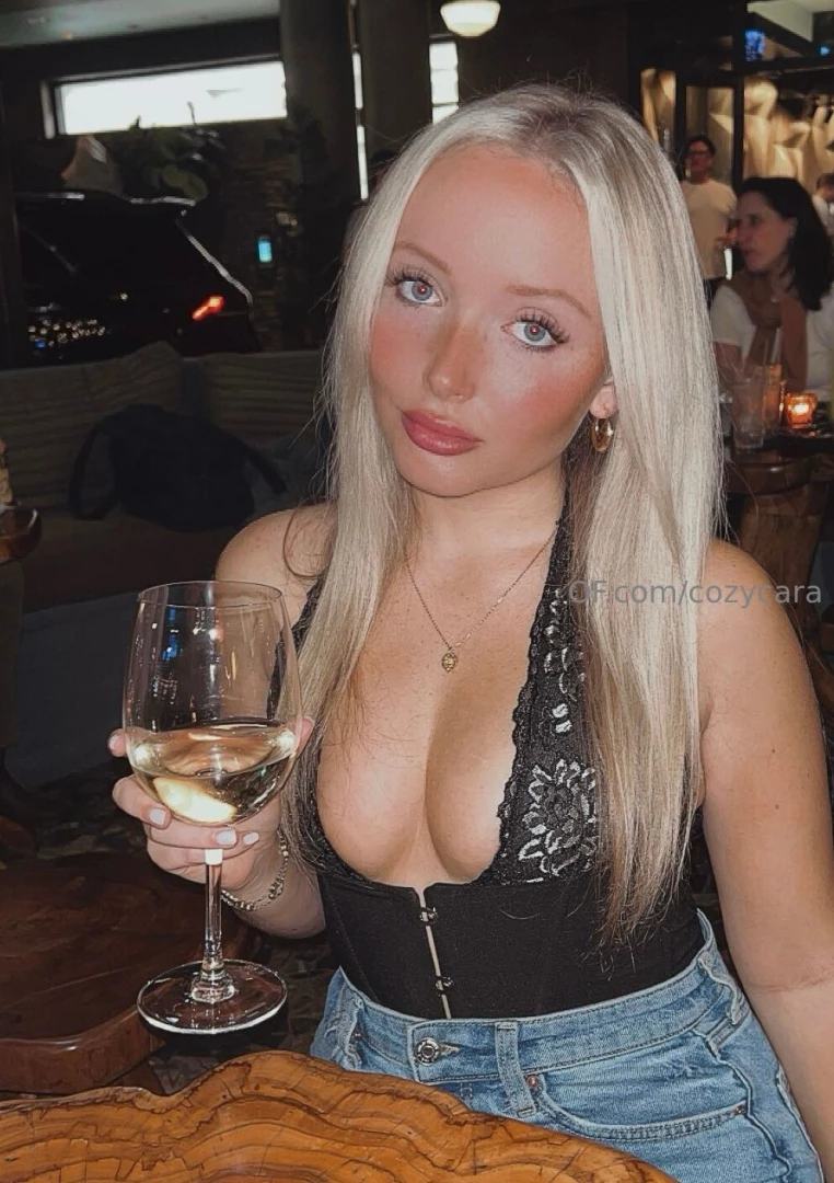 Ready for our dinner date 