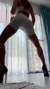 I know what you want i ll give it to you you just have to be there to