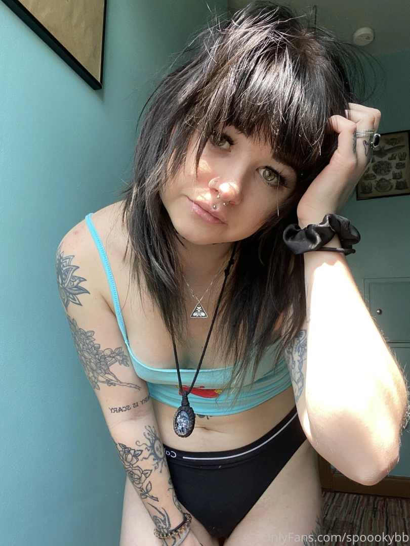 I m horribly sad atm can someone cheer me up 