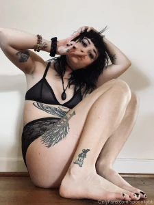 I need new lingerie i m getting bored of repeating outfits