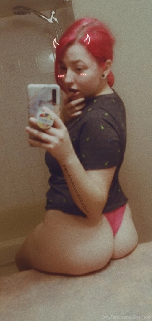 Low quality bathroom mirror selfies p gotta love snapchat filters part 1 