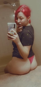 Low quality bathroom mirror selfies p gotta love snapchat filters part 1