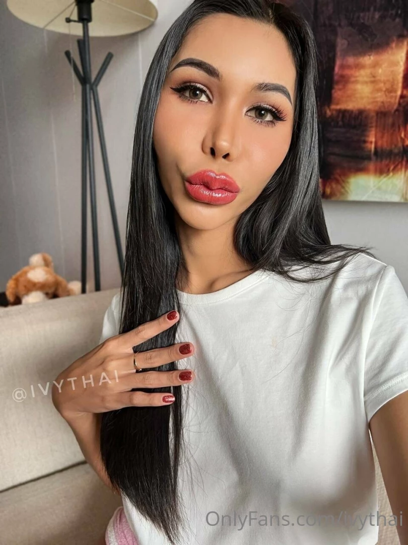 Sending you a warm kiss to melt your day 