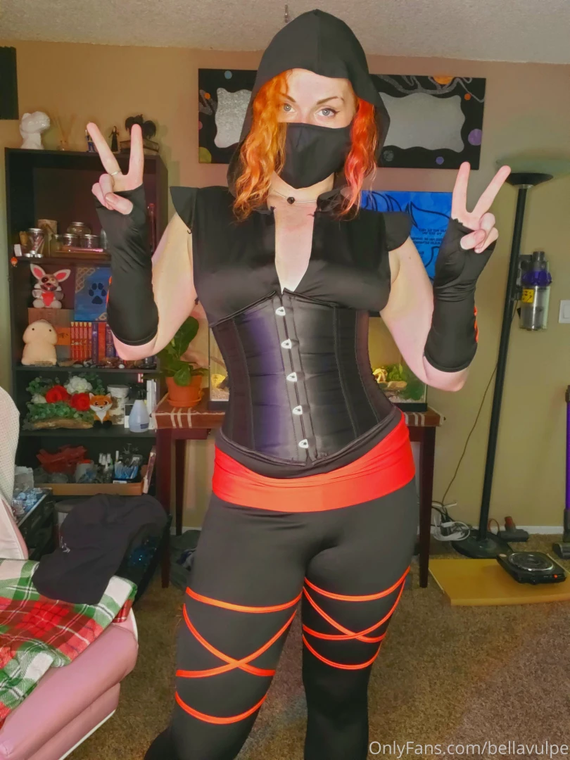 Some shots from a commission i did my boobs look divine in a corset so 