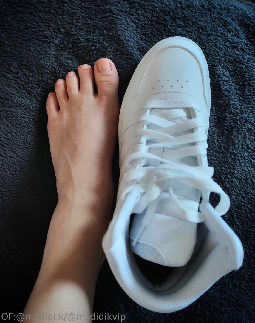 Adidas and nude feet free available on my vip msdidikvip 
