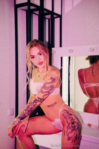 Hi i m an ordinary student living in serbia - a country with a unique