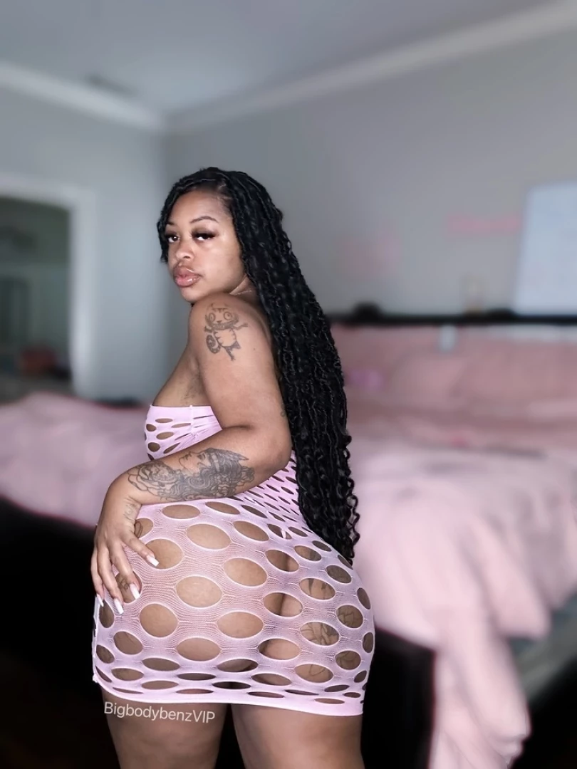 I want ur attention now 