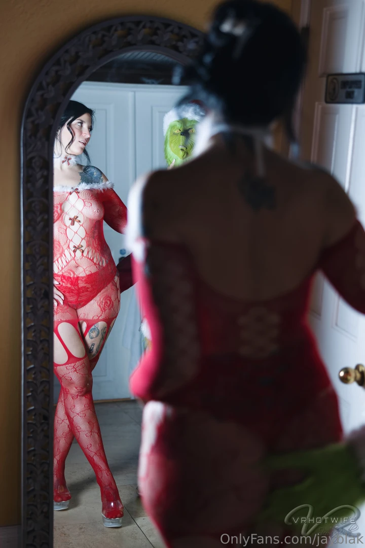 Tomorrow is the big day have you been naughty or nice the grinch loves part 1 