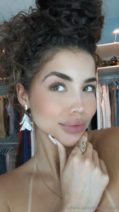 Morninggg i ll be here all day so hmu