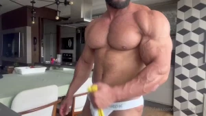Muscle flexing