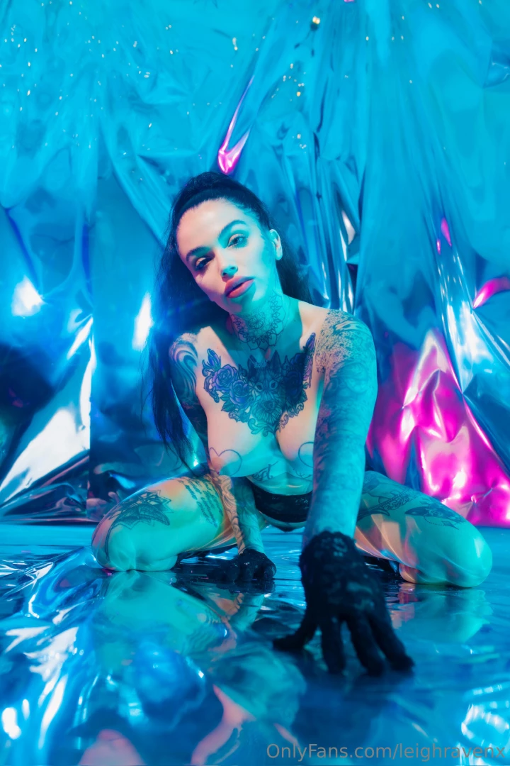 Tonight i m in charge of your dreams sleep knowing you re mine always 