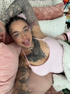 Look don t touch every inch of me is beyond your reach until you