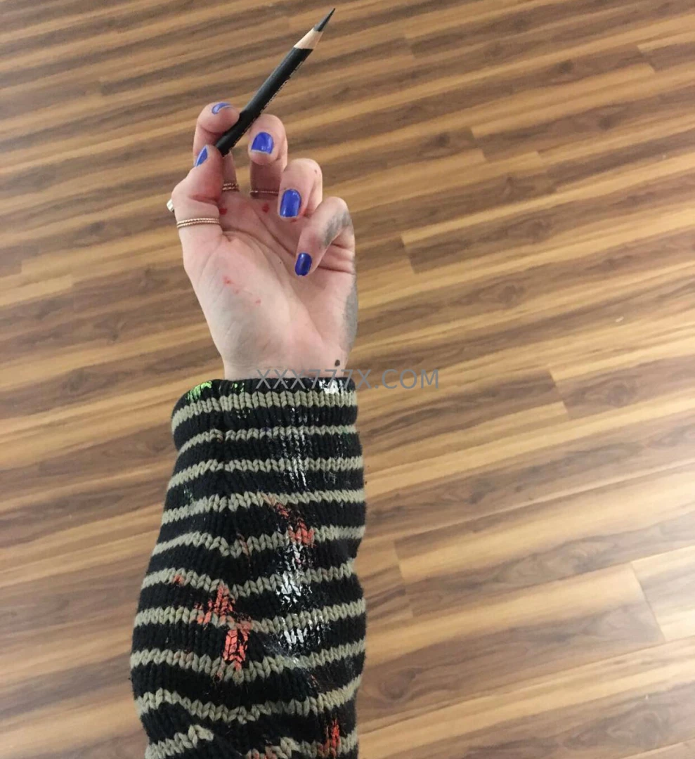 I know a lot of you have a foot fetish but what about a hand fetish part 2 