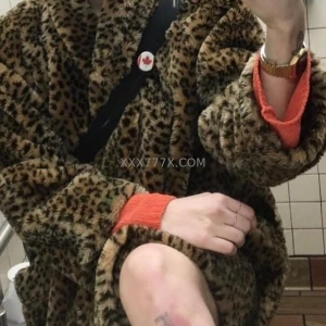 Old pictures of me which one is your favorite part 4