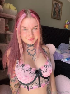 Pretty in pink part 2063