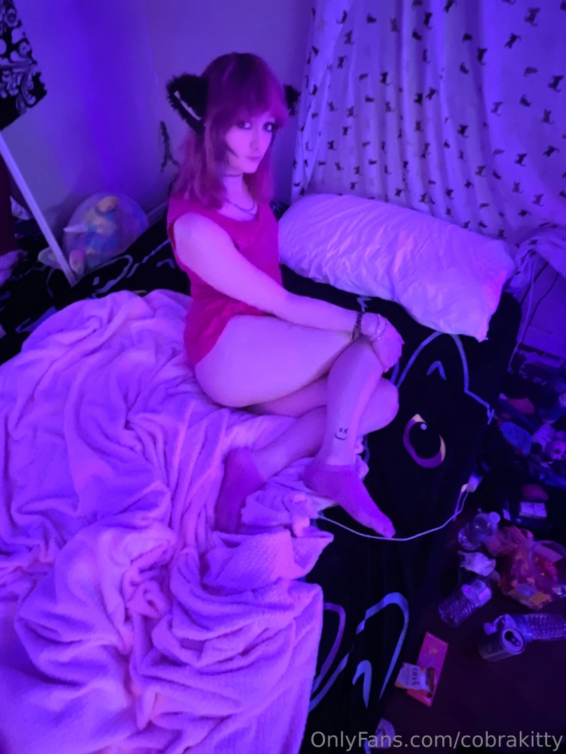 Feeling like a deaad weight lately dm me how you manage to stay part 2 