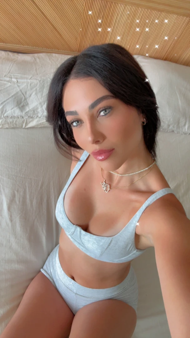 Didn t wanna get up but felt too cute not to snap this 