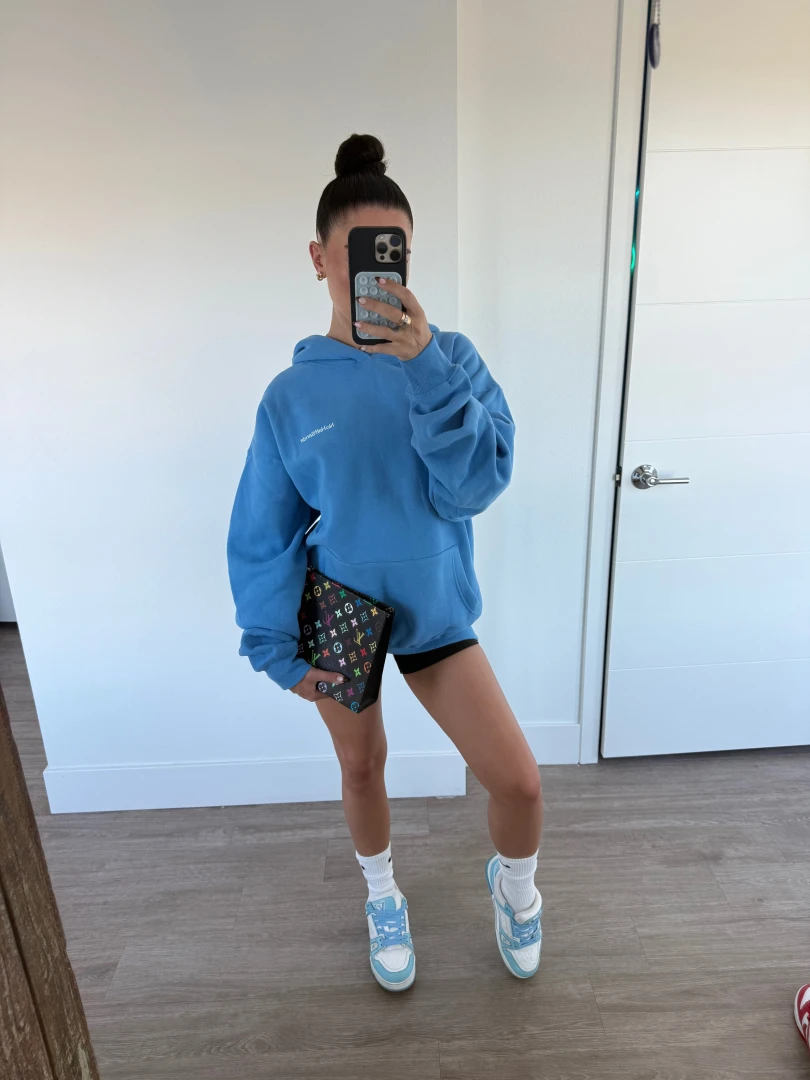 Drownin in blue but still lookin like a problem 