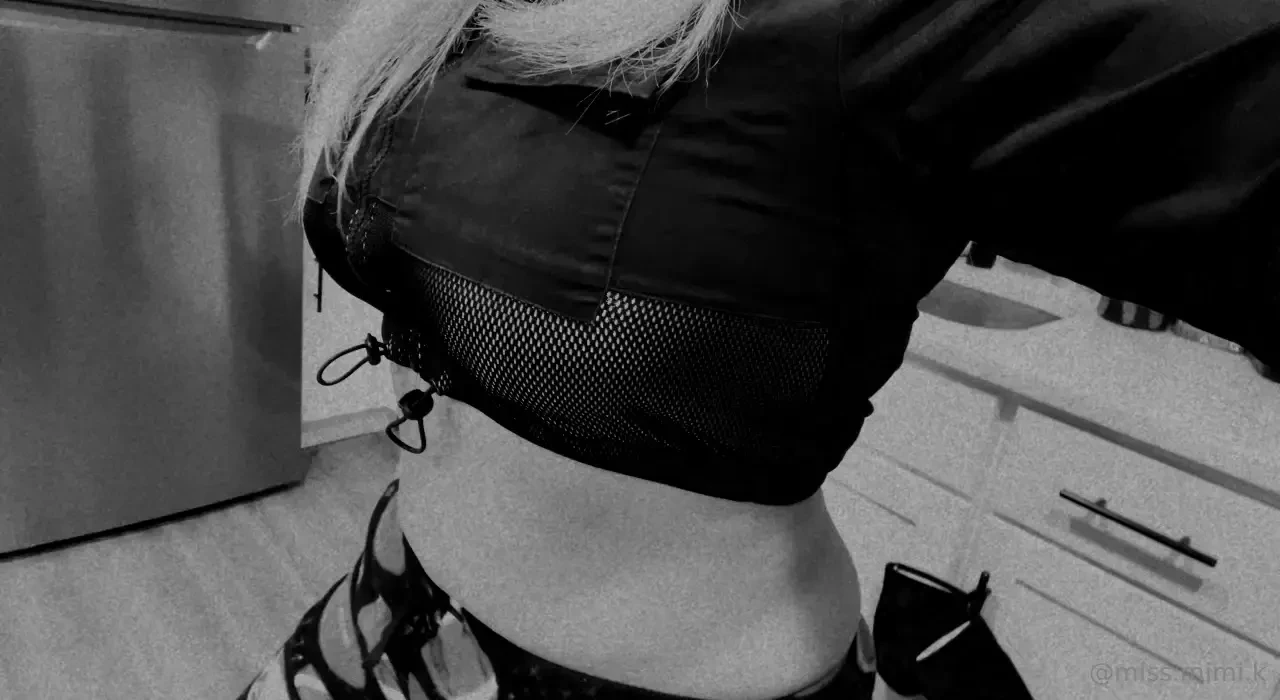 I m waiting in ur dms baby 