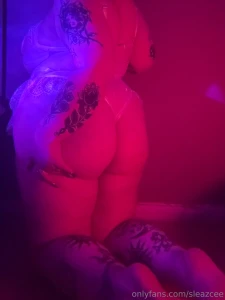 Do you think i m a pretty christmas elf part 2