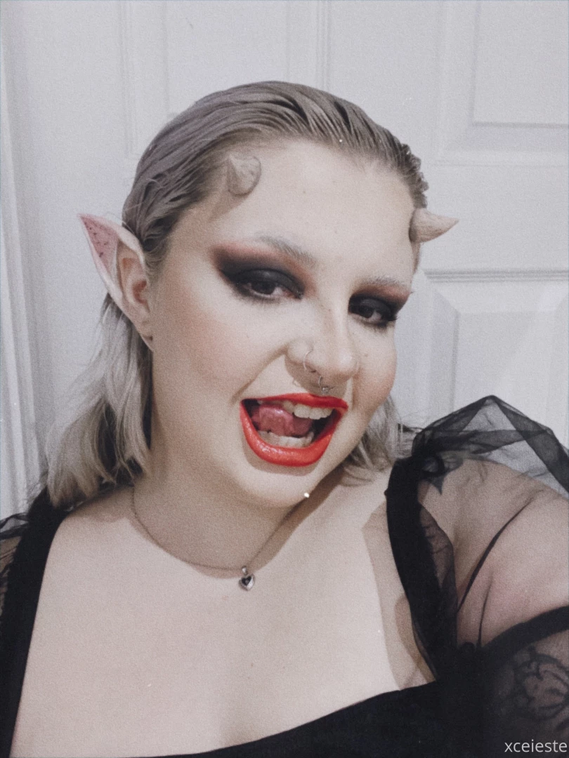 Some pictures of my halloween costumes hehe 