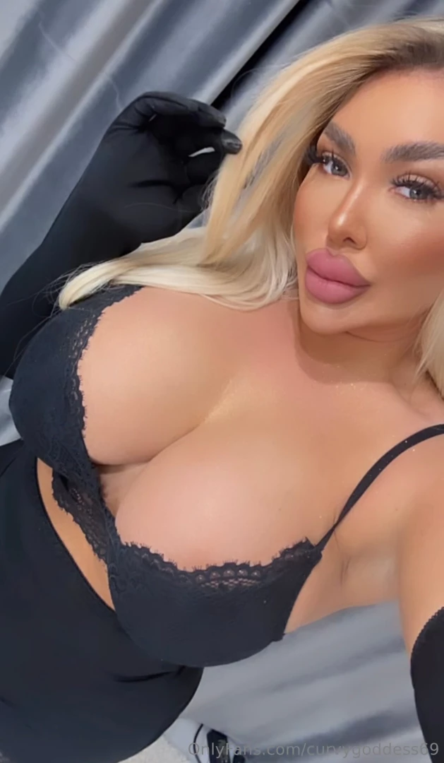 I am going live today on my profile at 15 00 gmt do not miss it 