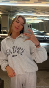 Just me cozy vibes and a whole lot of comfort who else loves chilling part 1