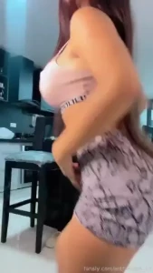 Te gustan las tetas o el trasero