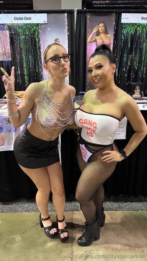 The look from the last and 3rd day of the exxxotica expo it was so 