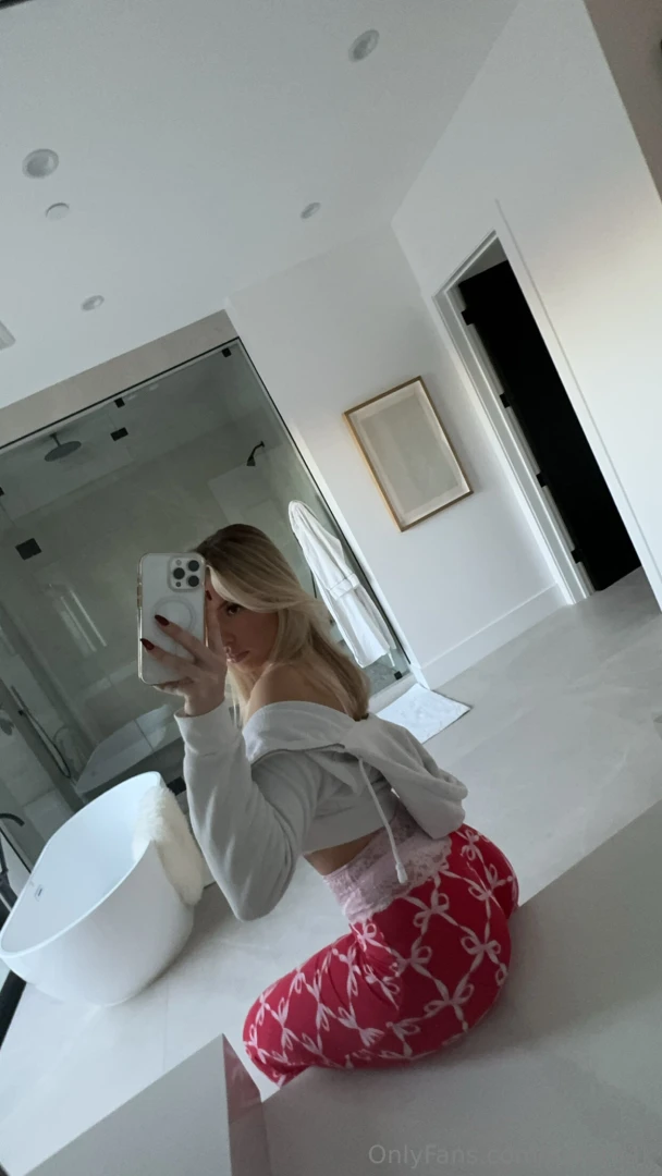 Bend me over and make it rough and call me a good girl 