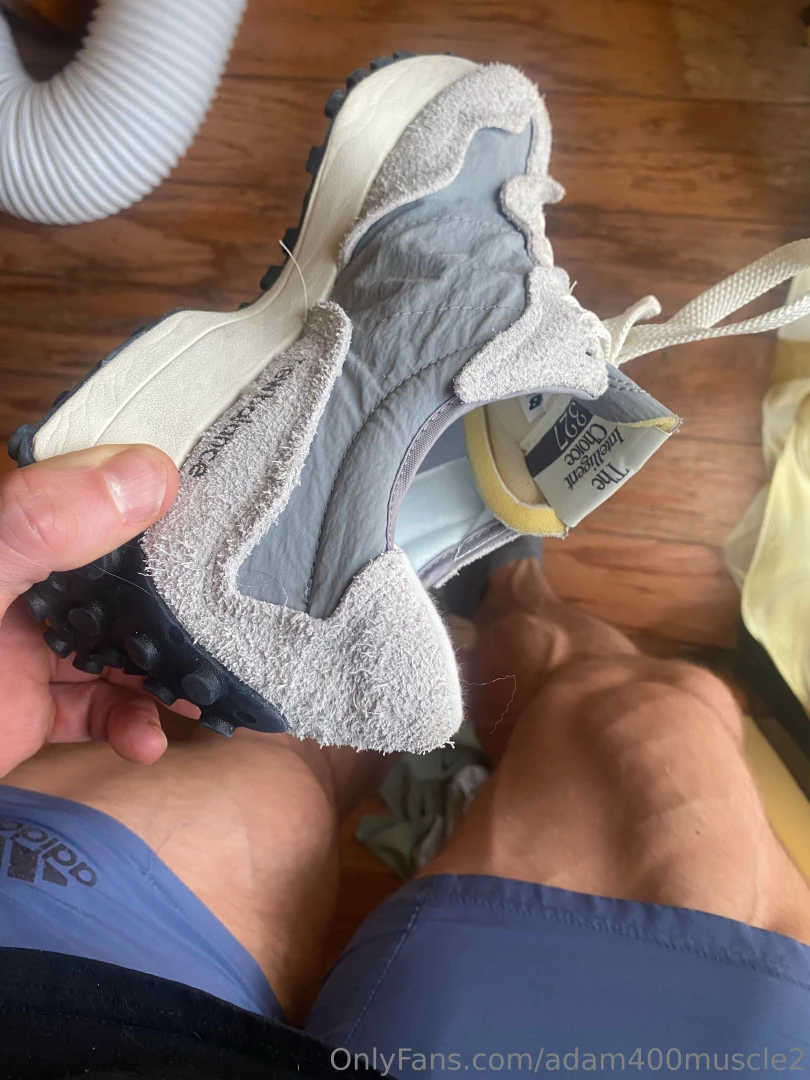 Got myself some new sneakers for the gym leg day today 