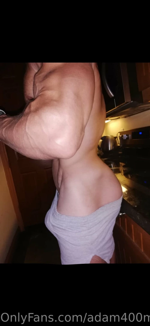 My booty gains are making it difficult to fit in my pj shorts 