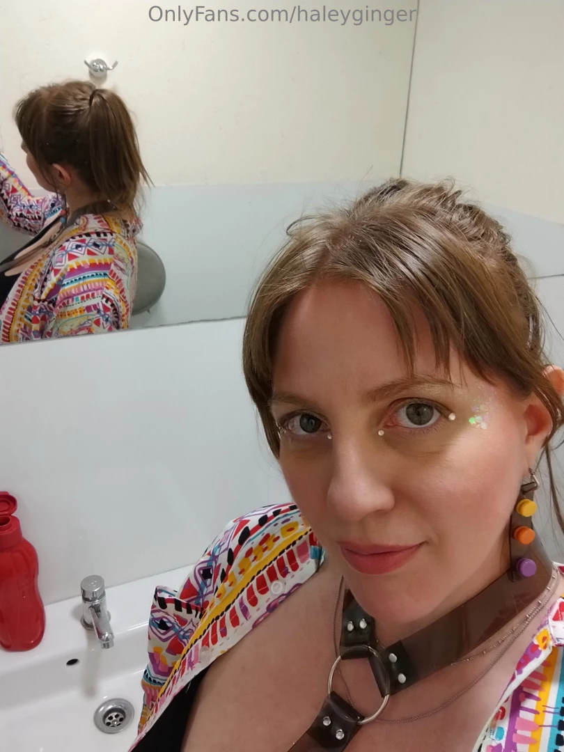 Hi there do you like my outfit 